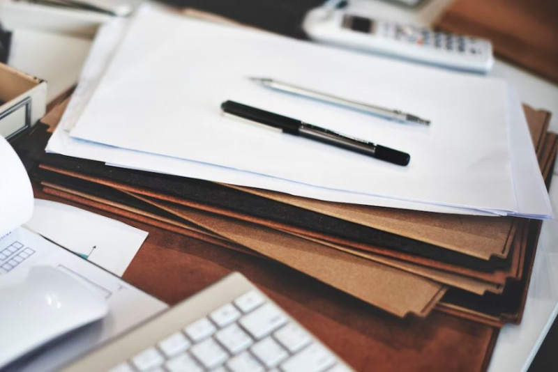 zdjęcie wyróżniające KSeF usprawni obieg dokumentów, ale nie zastąpi weryfikacji. Fiskus zyska pełniejszy obraz wydatków