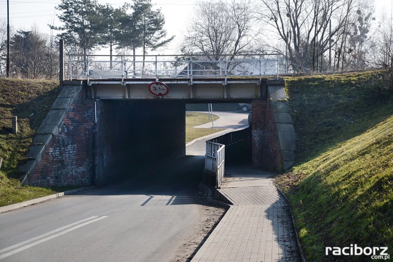 Przebudowa trzech wiaduktów kolejowych w Raciborzu staje się realna