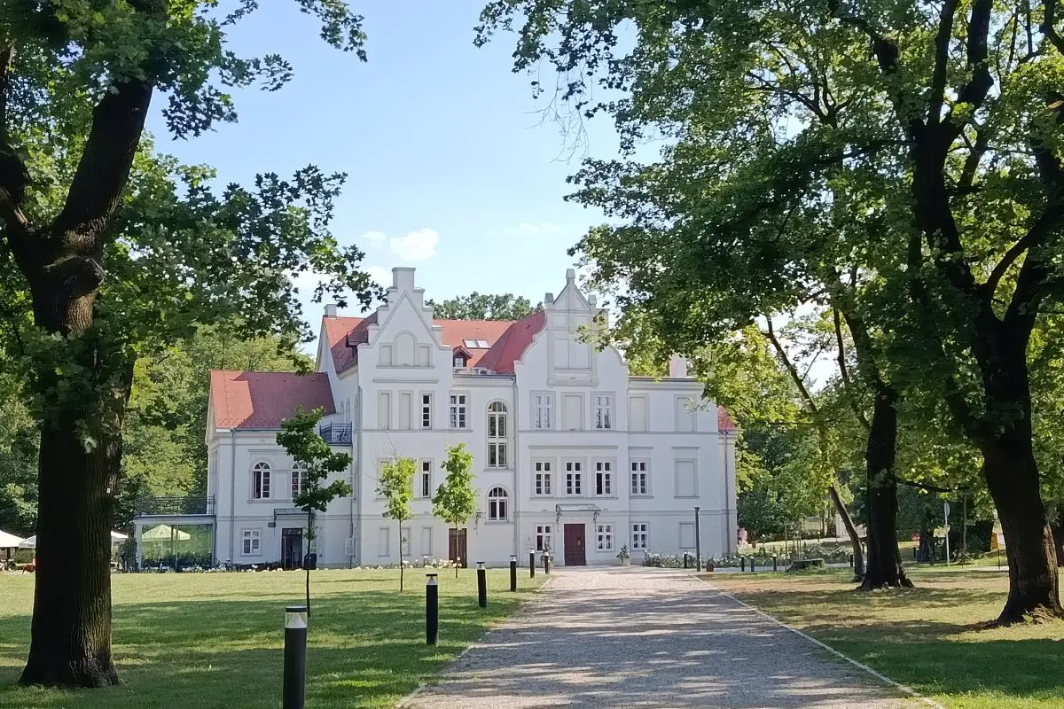 Rośnie popularność małych miejscowości. Turyści szukają spokoju i oszczędności